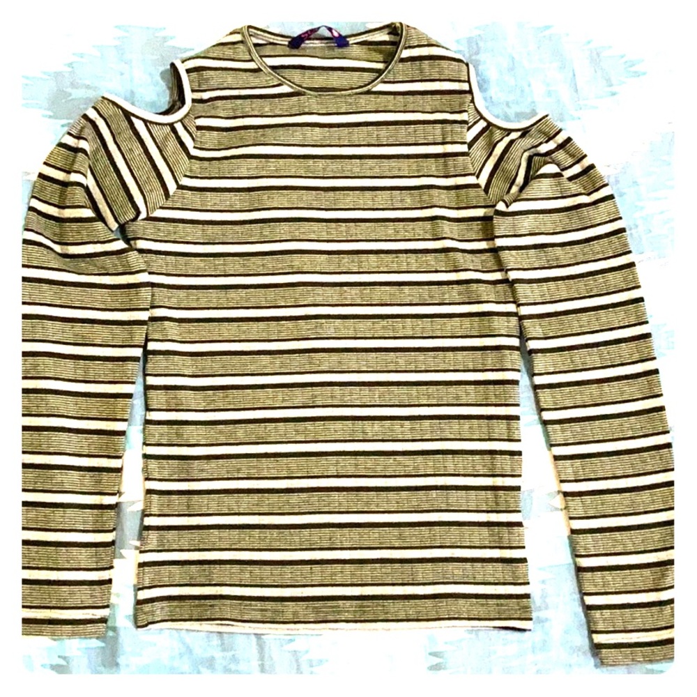 Olive green full-length sleeves top